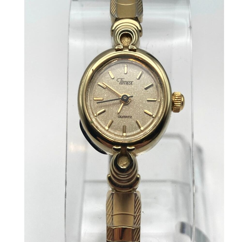 VTG Timex Women's Petite Dress Cocktail Watch 17mm - New Battery -Expansion Band